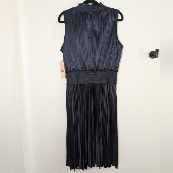 Nanette Lepore Pleated Smocked Mock Neck Midi Dress Navy Blue NWT 10 Elegant - Picture 11 of 11